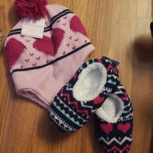 Girls hat & matching slippers